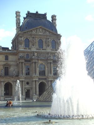 루브르 박물관의 드농관