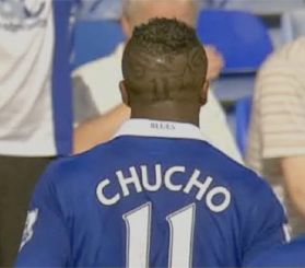 베니테스가 스토크 시티를 상대로 플레이하는 모습