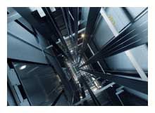 승강기 샤프트에 설치된 코네 울트라로프