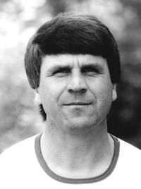 한스-울리히 토말레는 헤센 카셀의 감독을 두 번 역임했다. 그는 1991년 구단을 DFB-포칼에서 사상 최고의 성적으로 이끌었고, 8강에 진출하여 SV 베르더 브레멘에 2-0으로 패했다.