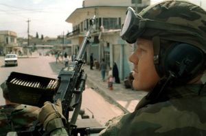 LAV-25에 장착된 M240E1 변형