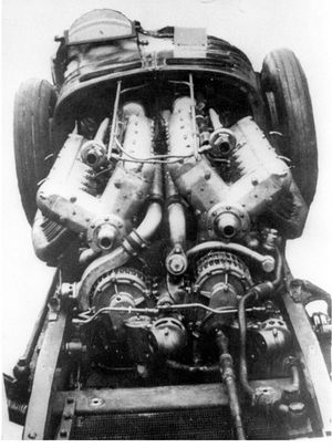 22.5도 마세라티 V4 16기통 엔진