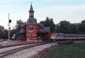 1987년 MARC EMD F9PH가 포인 오브 록스를 통과하는 모습