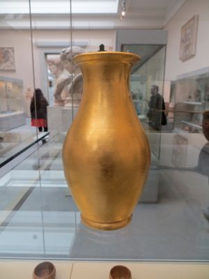 크니도스 근해에서 발견된 기원전 25년-서기 50년 사이의 금 꽃병, 현재 대영 박물관 소장