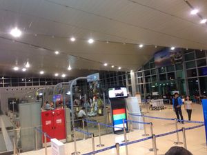 빈 국제공항 내부