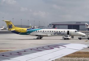 수완나품 공항의 Embraer ERJ 145