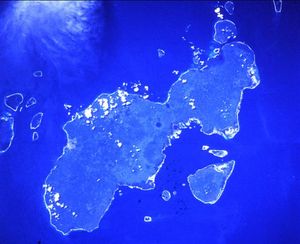 홀로와 그 인접 섬들을 우주에서 본 모습