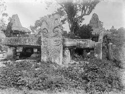 서부 숨바의 거석 구조물 중 하나