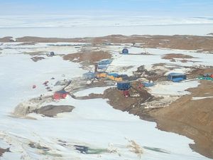 헬리콥터에서 촬영(2018년 12월)