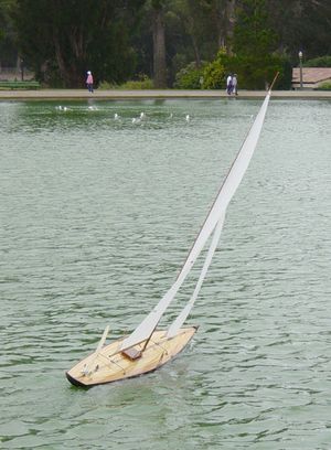 스프레켈스 호의 샌프란시스코 모형 요트 클럽 보트