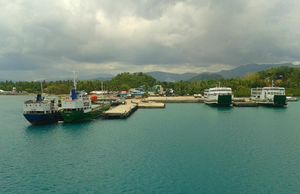 롬블론주에서 가장 큰 항구인 오디옹안의 포크토이 부두