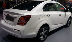 쉐보레 더 뉴 아베오 (세단) 후측면