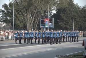 세르비아 근위대가 베오그라드 군사 퍼레이드의 최종 예행연습을 하고 있다.