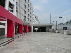 이케부쿠로역 메트로폴리탄 출구