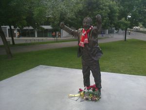 엘 몰리논 근처의 프레시아도 동상