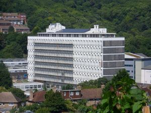 1962년부터 1963년까지 폴리테크닉 시대에 건설된 코크로프트 빌딩