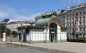 카를스플라츠 슈타트반 역의 입구로 사용되었던 파빌리온, 유겐트 양식으로 오토 바그너가 설계