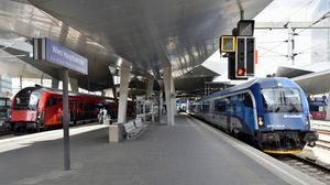 2019년 빈 중앙역의 레일젯 열차