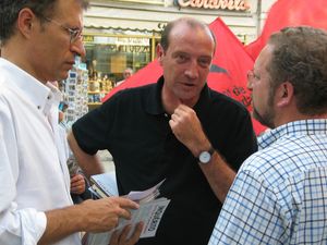 프란시스쿠 루상, 미겔 포르타스, 루이스 파젠다가 2004년 유럽 의회 선거 선거 운동을 하고 있다.