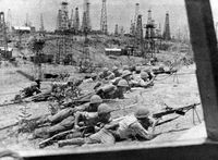 1942년 버마 전역에서 운용(혼용)되는 96식 경기관총(가장 안쪽)과 11식 경기관총(앞쪽과 뒤쪽의 두 정)