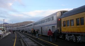 클래머스 폴스 역의 암트랙 코스트 스타라이트