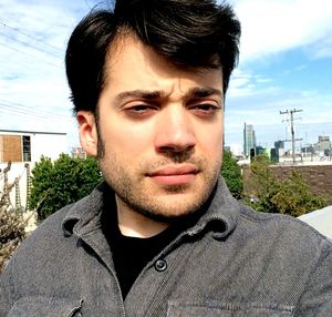 크리스 레모는 게임의 디자인, 각본, 음악을 담당했다.