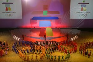 2010년 동계 올림픽 엠블럼인 일라나악 공개 행사, 2005년 4월 23일