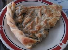 Lakror with spinach filling