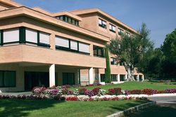 로마 이탈리아에 있는 교황청 레지나 아포스톨룸 아테네움 외부. 레지오 수도회 회원들이 철학과 신학을 공부한다.