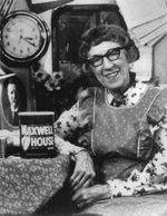 배우 마거릿 해밀턴이 1977년경 맥스웰 하우스 광고에서 코라 역을 맡았다