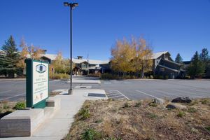 트러키 타운 홀 및 경찰서.