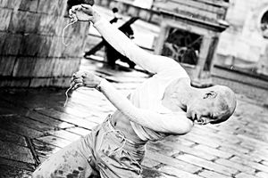 부토를 공연하는 자이츠 교헤이