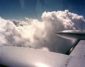 구름 아래에서 IFR 비행