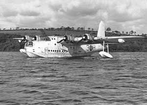 베를린 공수작전에 사용된 것과 유사한 쇼트 선더랜드