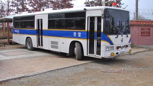 인원수송차량 (대우 BS106)