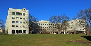 방송국 건물, 마리엔리스트에 있는 NRK 본사의 주요 건물 중 하나(오슬로)