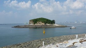 공원에서 바라본 큰가리섬.