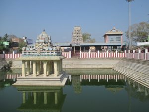 베다푸레스와라르 사원의 중앙 신사