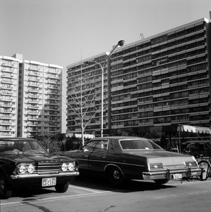 서울 한강변의 맨션아파트 전경(1976)