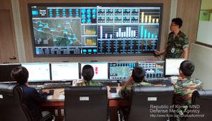 과학화전투훈련을 실시간으로 관찰/분석하는 육군과학화전투훈련단 훈련통제본부의 모습