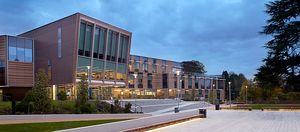 에밀리 와일딩 데이비슨 도서관 및 학생 서비스 센터