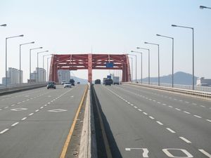 교량 상부 모습