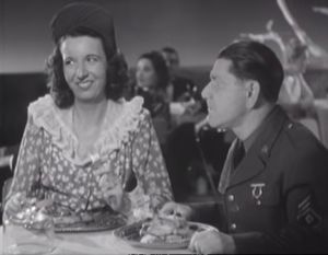 메리 윅스(왼쪽)와 쉠프 하워드가 출연한 Private Buckaroo(1942)