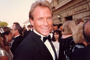 1987년 제39회 에미상 시상식에서의 번슨