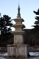 경주 남산 천룡사지 삼층석탑