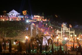 2008년 8월의 꽝쭝 황제 즉위식 재현행사