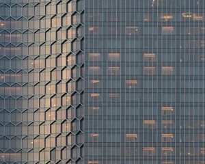 싱가포르의 안다즈 호텔(Andaz)의 일몰 시 유리 커튼월