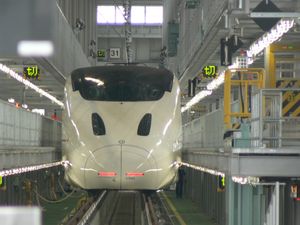 차고 내 800계 U004편성