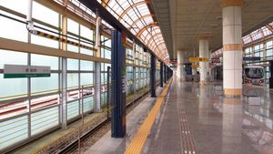 승강식 스크린도어가 설치된 플랫폼