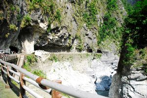 km}} 포스트 부근, 옌쯔커우라고 불리는 계곡